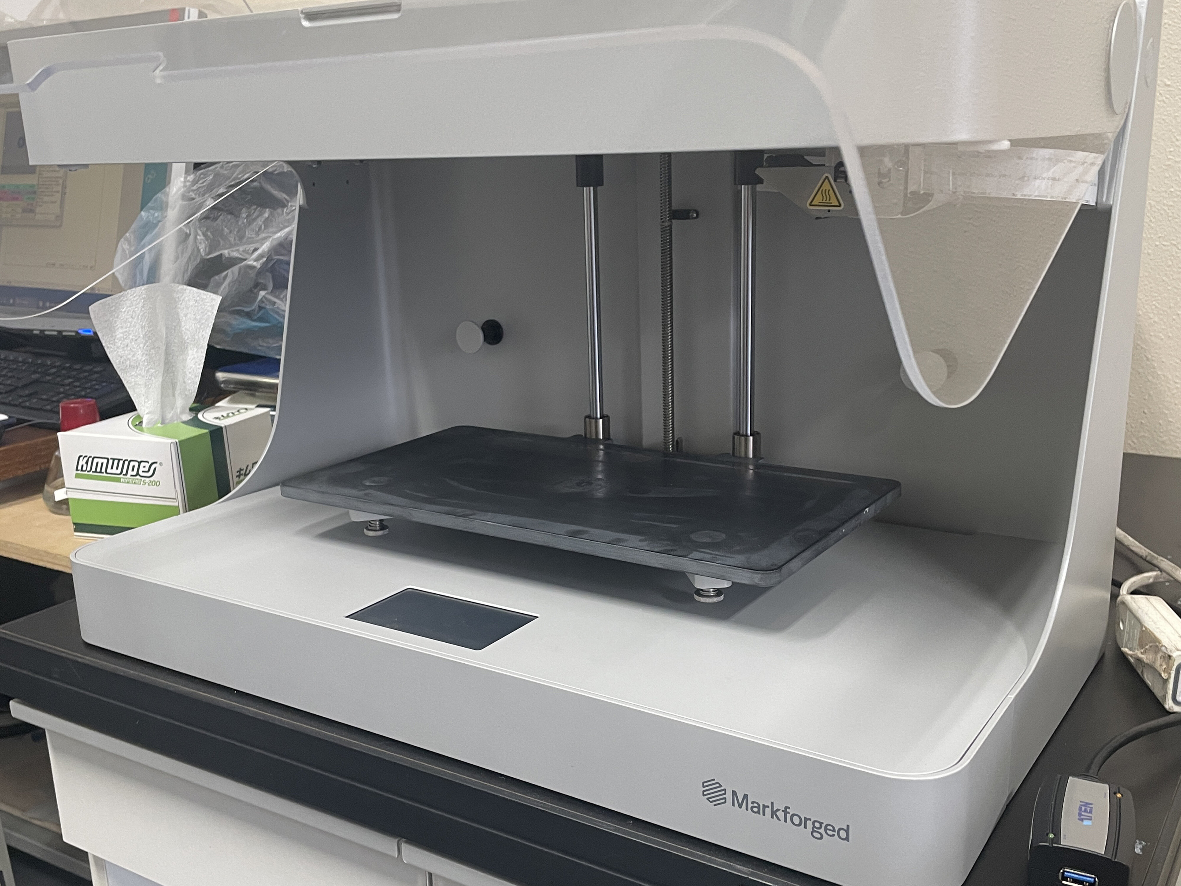 3Dプリンター(マイクロ炭素繊維を充填したナイロン素材使用）