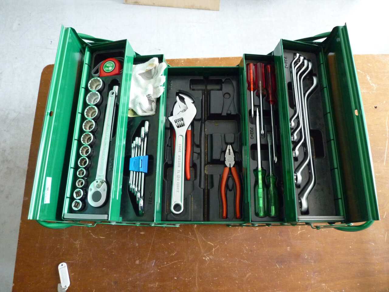 ツールセット（メンテナンス用） <br>Tool set