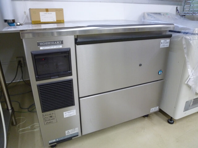 <01>製氷機　Ice Cube Making Machine