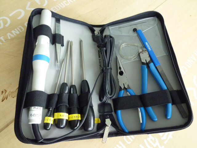 電子工作工具セット（貸出可能） Tools for electrical work