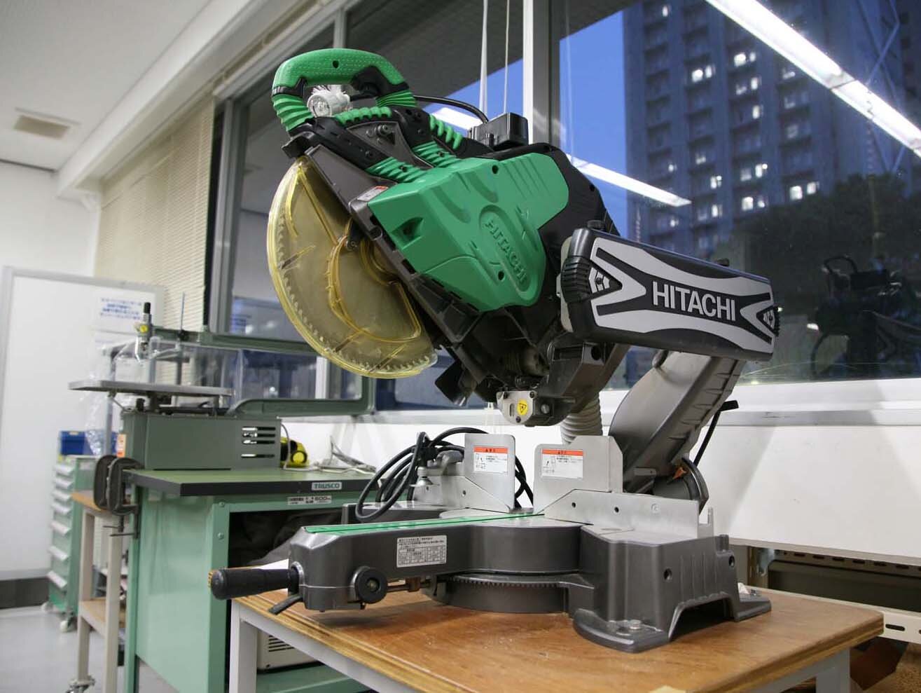 卓上スライド丸のこ　Miter saw