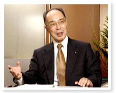 前学長 伊賀健一